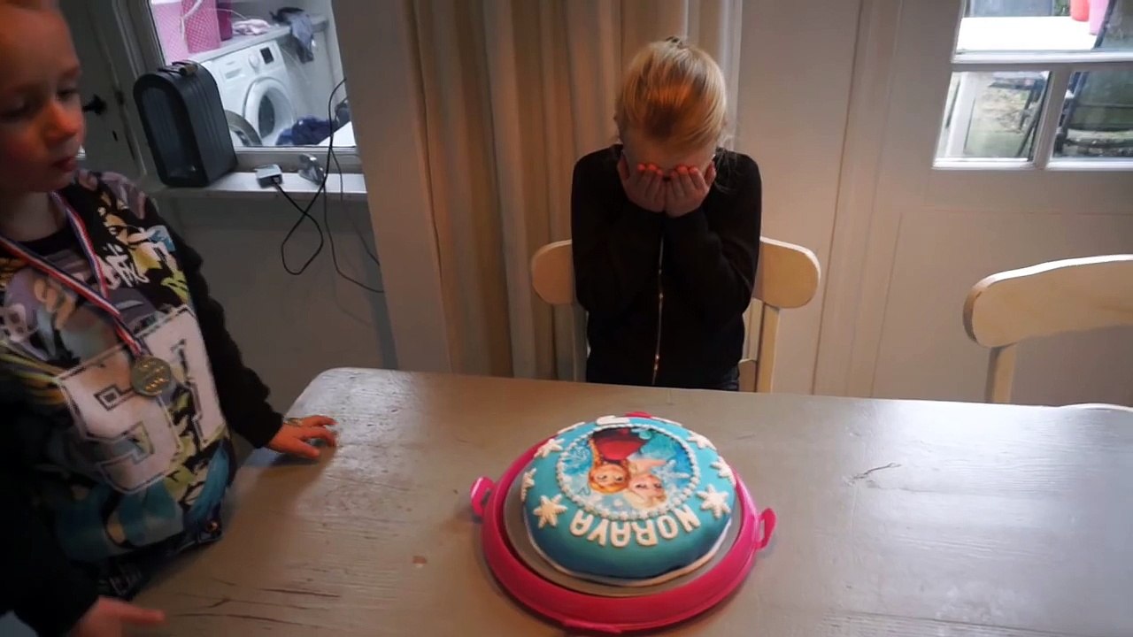 Taart maken / decoreren Frozen