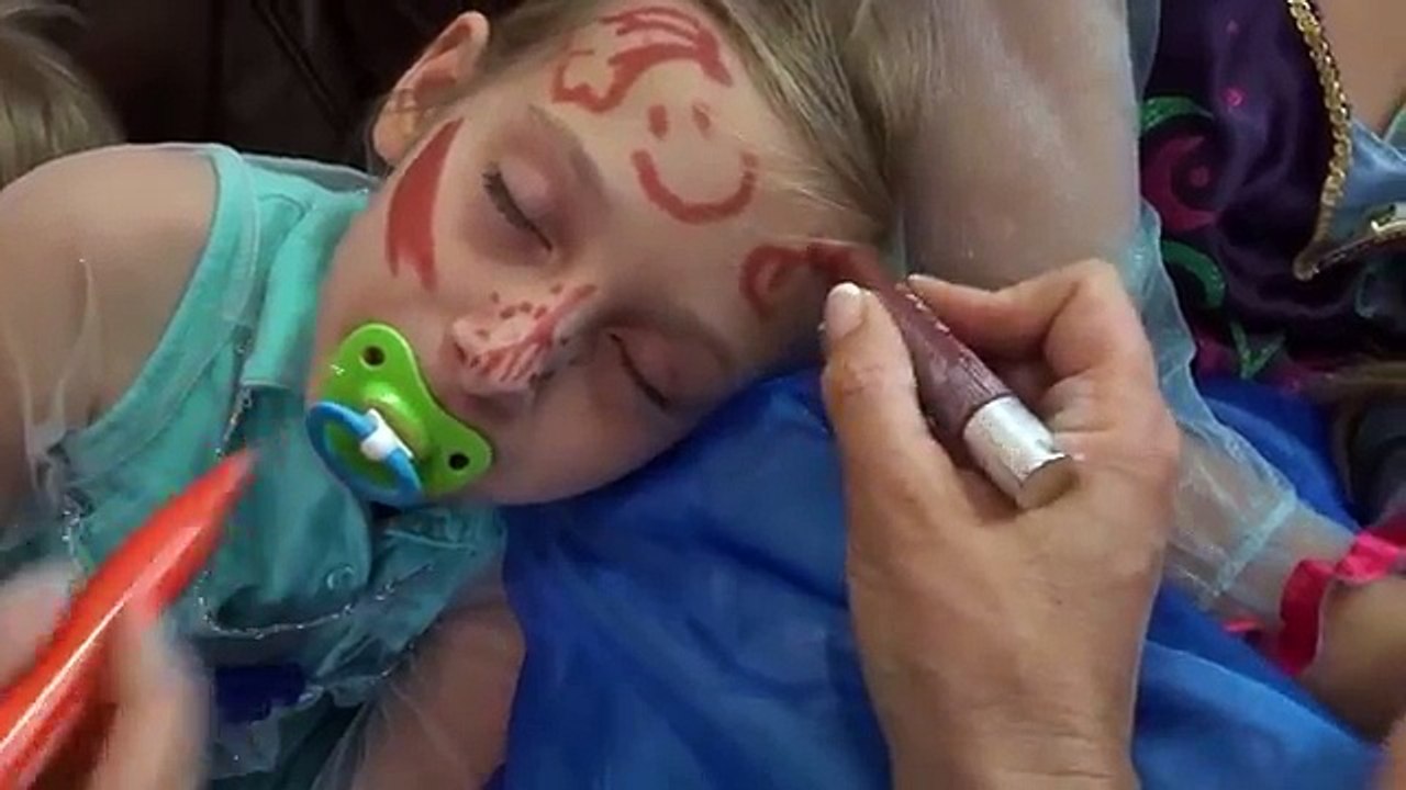 BAD BABY MOMMY REVENGE!! ELSA ANNA MAKEUP ON EVERYONES FACE!! RYANS CREW!! PRETEND PLAY!!