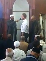 Russe konvertiert zum Islam in Russland