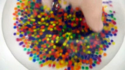 تحدي السلايم العملاق بالكرات السحرية Giant Slime with Orbeez