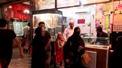 Pilgrims bring boom times for Iraqi gem traders