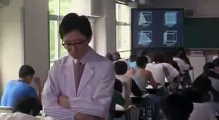 Copian en un Examen en Japon y mira lo que hace el Profesor
