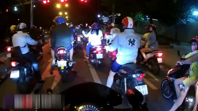 Bị CSGT chặn vì đi quá tốc độ, thanh niên giả vờ không biết tiếng Việt, bắn tiếng Anh như gió