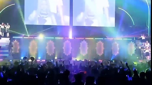 Những lần sân khấu ngập tràn nước mắt của các sao Kpop