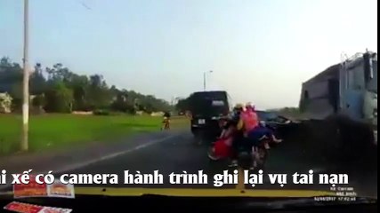 Xe tải đi ngược chiều cán chết thảm khốc 2 người