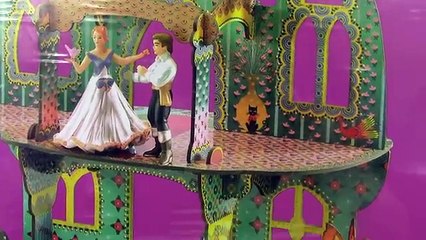 Shining Armor and Twilight Sparkle TOY REVIEW: Fairy Tale Castle!