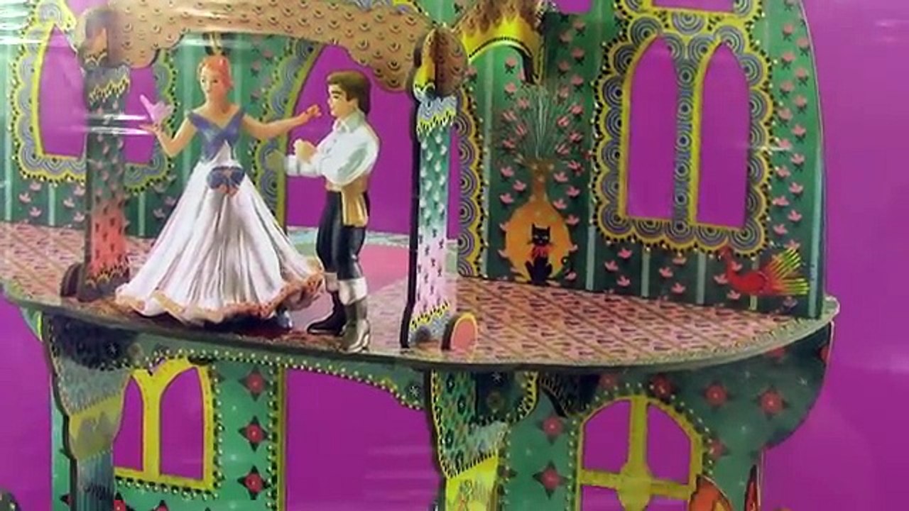Shining Armor and Twilight Sparkle TOY REVIEW: Fairy Tale Castle!