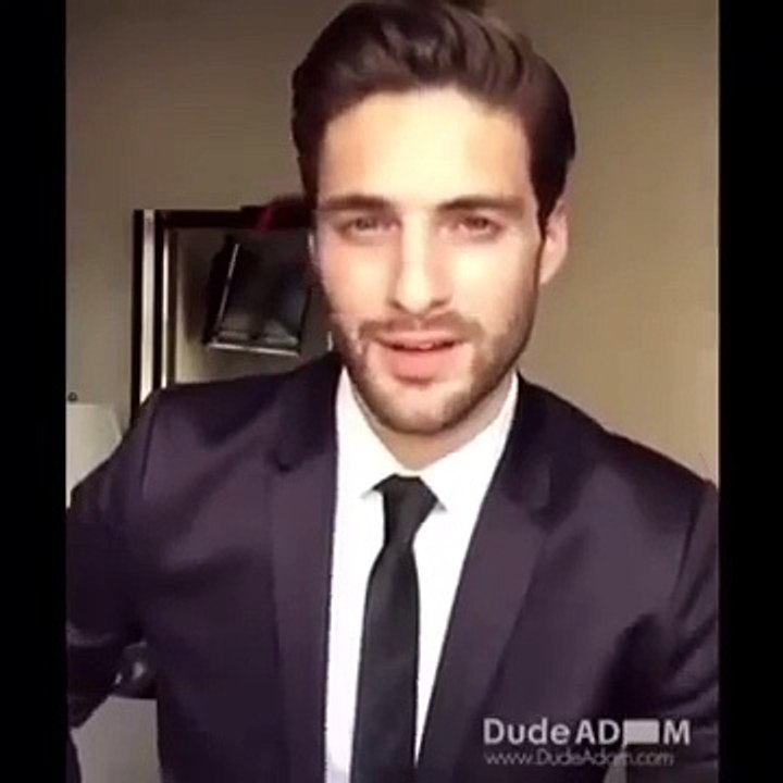 Chỉ cần 5s, anh chàng này tạo trào lưu thả thính khiến chị em chao đảo