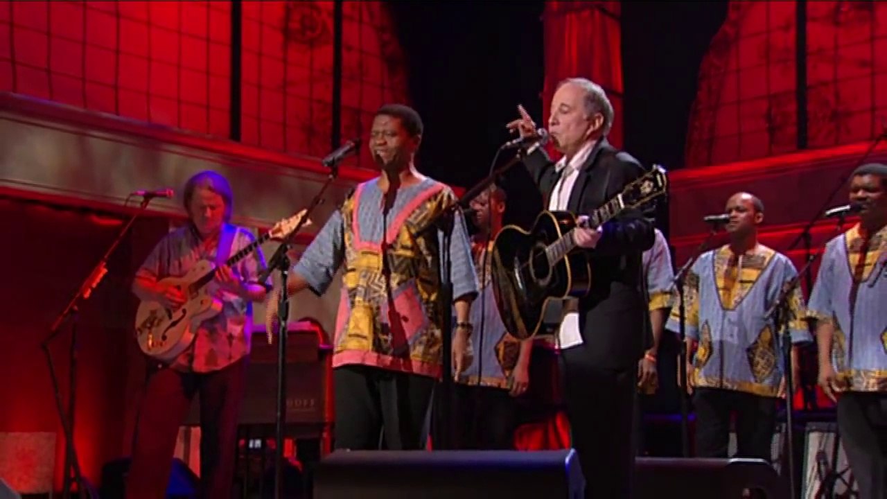 Paul Simon And Friends - Clip: Paul Simon and Ladysmith Black Mambazo - "Diamonds On The Soles Of Her Shoes"
