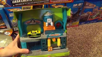 Matchbox Adventure City Car Wash Playset with Real Working Water Action Brushes