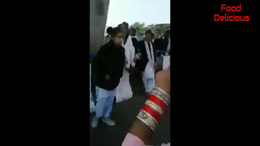 Girl Singer In College