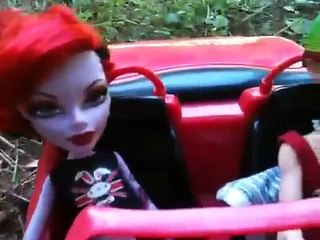Monster High Mayhem- Deuce Goes INSANE! Short Film!