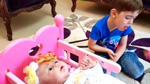 Baby Brother Steals Fidget Spinner from Crying Silicone Baby Doll * Doc McStuffins Check Up * Skit