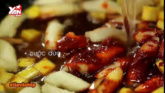 [Nhòm Nhèm] Tuyệt chiêu làm dừa hỏa diệm sơn đang sốt xình xịch ở Sài Gòn