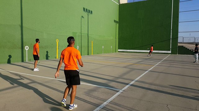 Frontenis open de Rivas grupo C David y Adri vs Aitor y Dani