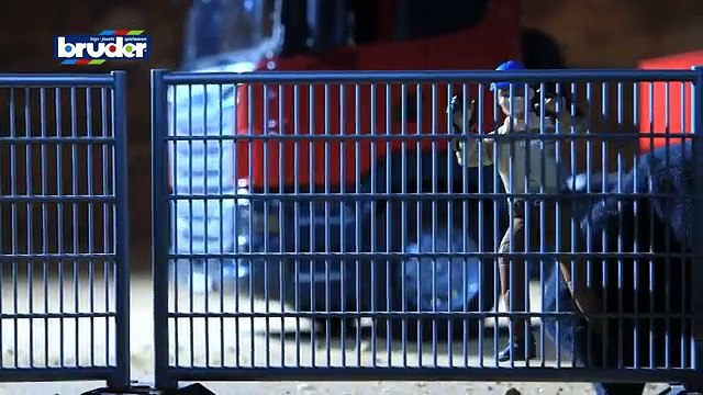 Polizei Quad mit Polizistin 63010 Bruder Spielwaren