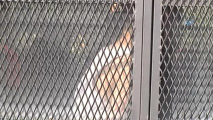 Gaziosmanpaşa'da Bir Polisin Şehit Olduğu Olayla İlgili Yakalanan Üç Zanlı Adliyeye Sevk Edildi.