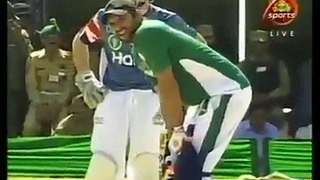 Afridi 4 sixes in 4 balls