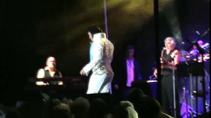 Ben Portsmouth sings 'Suspicious Minds' Lake George 2017