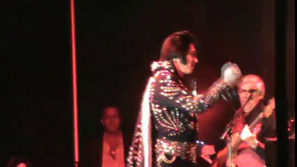Bill Cherry sings 'Johnny B Goode' Lake George 2017