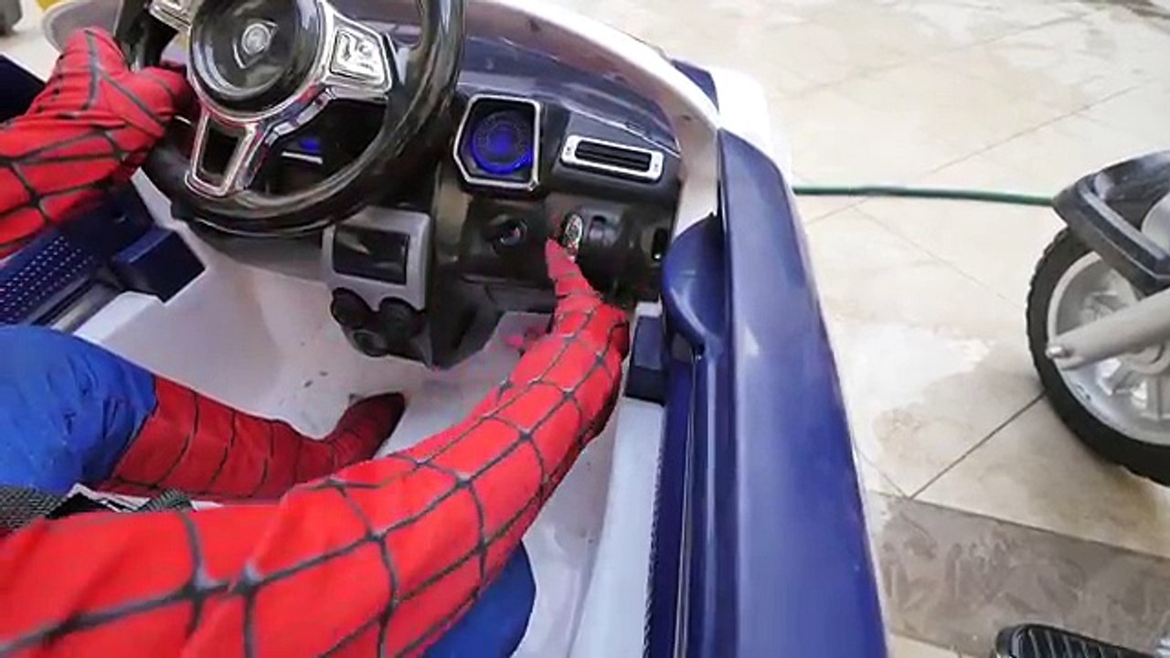 BAD BABY WASHING CAR with PRESSURE WASHER RIDE ON POWER WHEEL Police Car