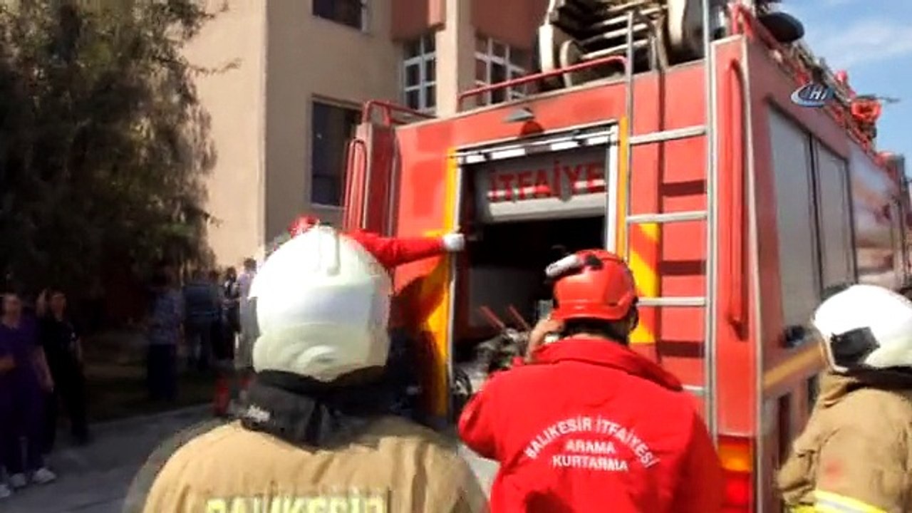 Hastanede Gerçeğini Aratmayan Yangın Tatbikatı