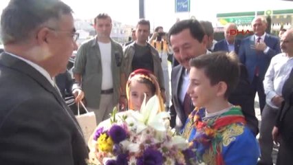 Adapazarı Bakan Yılmaz Başka Ülkeler Eğitimde Değişiklik Yapınca Normal Karşılanıyor