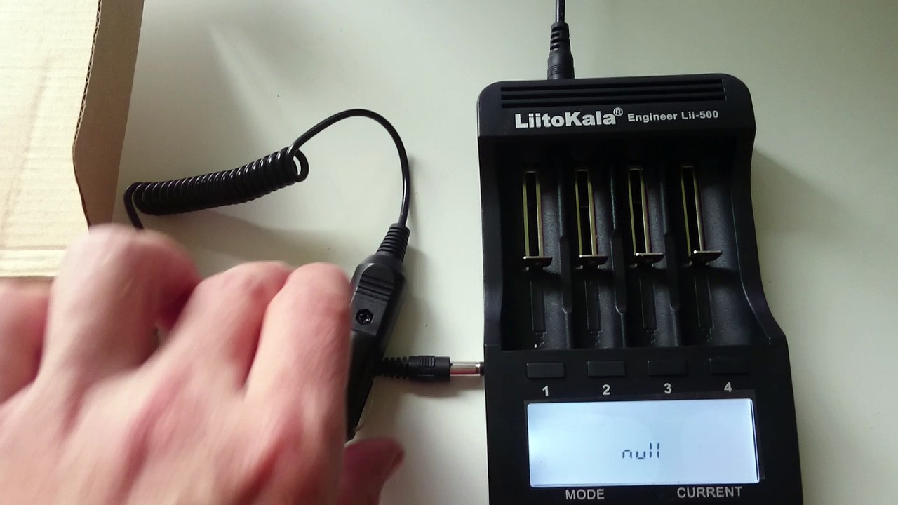 Liitokala Lii - 500 LCD Battery Charger