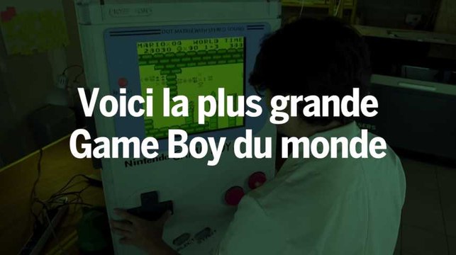 Voici la plus grande Game Boy du monde