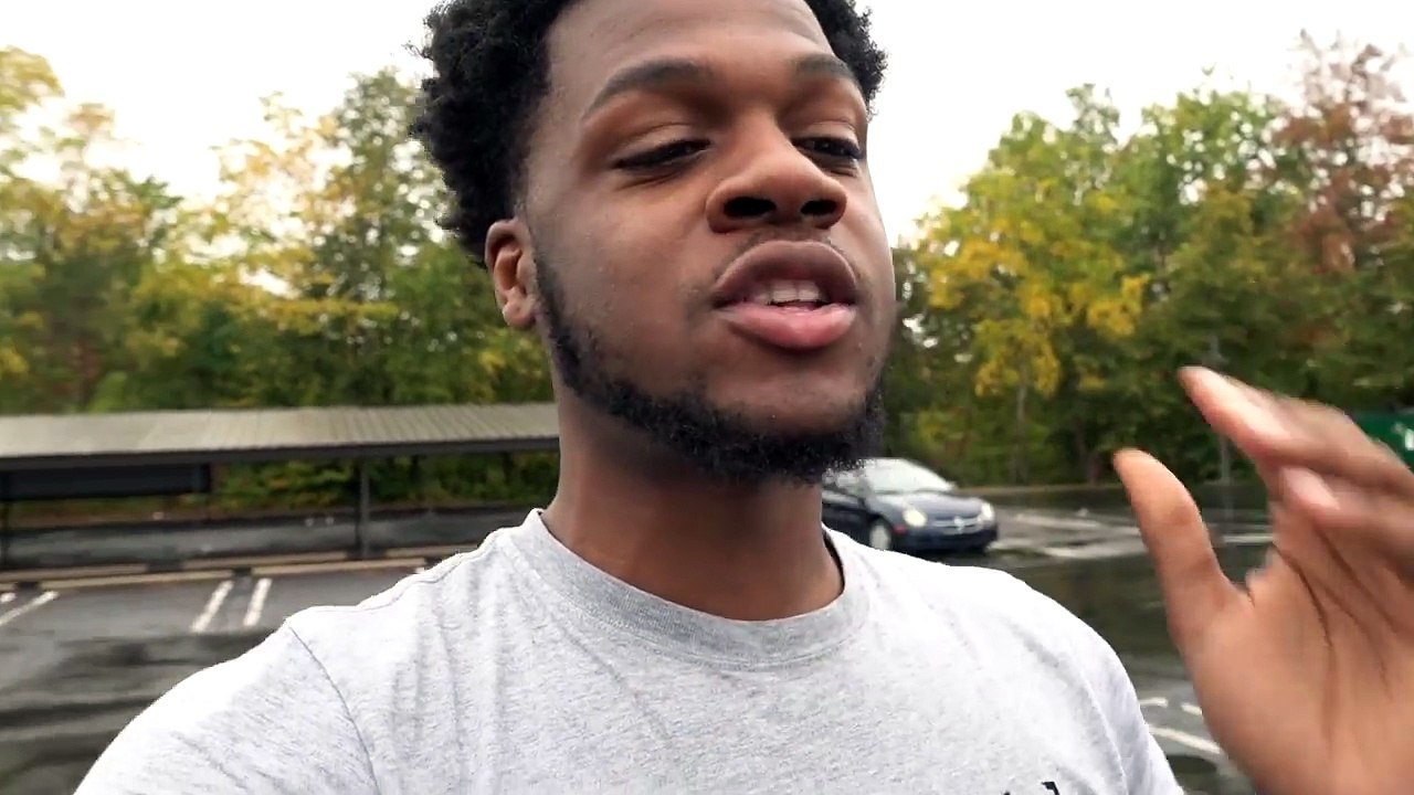 BEEP AT THIS CAR PRANK ON GIRLFRIEND (SHE FLIPPS OUT )