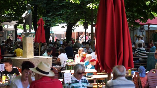 Amazing Munich Food Tour - German CRISPY PORK LEG and Attractions in Munich, Germany!