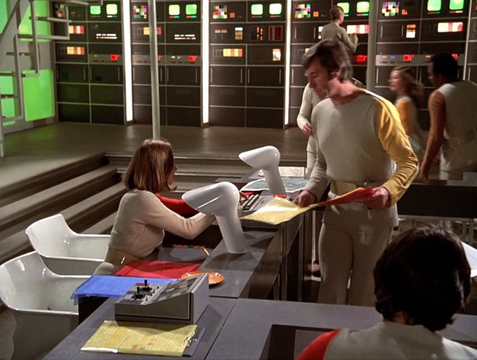 Mondbasis Alpha 1  S01E13 - Auf gefährlichem Kurs