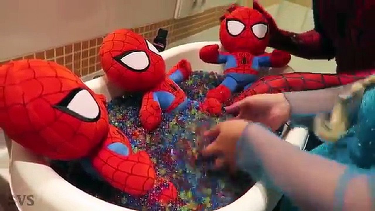 Pregnant FROZEN ELSA vs BAD BABY vs Spiderman In Real Life! w/ Twin Babies vs Joker - Superhero Fun