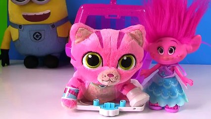 Trolls Movie Poppys Cat Whiskers Sick Doctor Dave Minion Despicable Me 3 Helps | Fizzy Toy Show