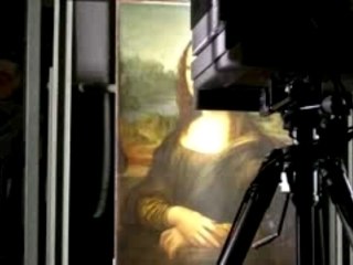MULTISPECTRAL DIGITIZATION OF MONA LISA AT 240 MEGA PIXELS