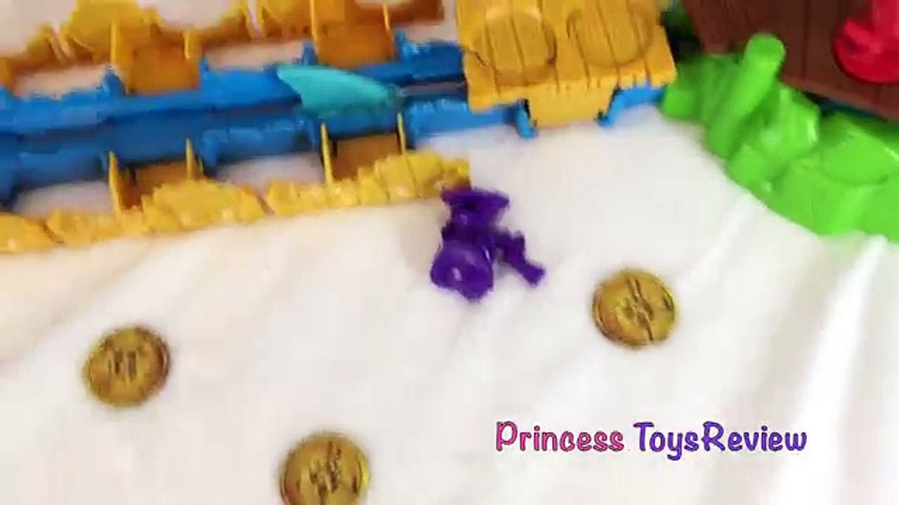 Princess T Plays SHARK MANIA Pirate Treasure Island Game Fun For Kids Monster High Egg Surprise Toys