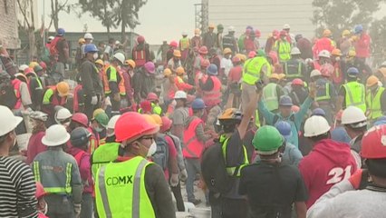 Señales de vida bajo los escombros alientan extenuante labor de búsqueda en México