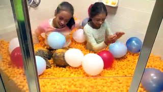 CHEESE BALLS BATH CHALLENGE PARTY with Sarah Sophia