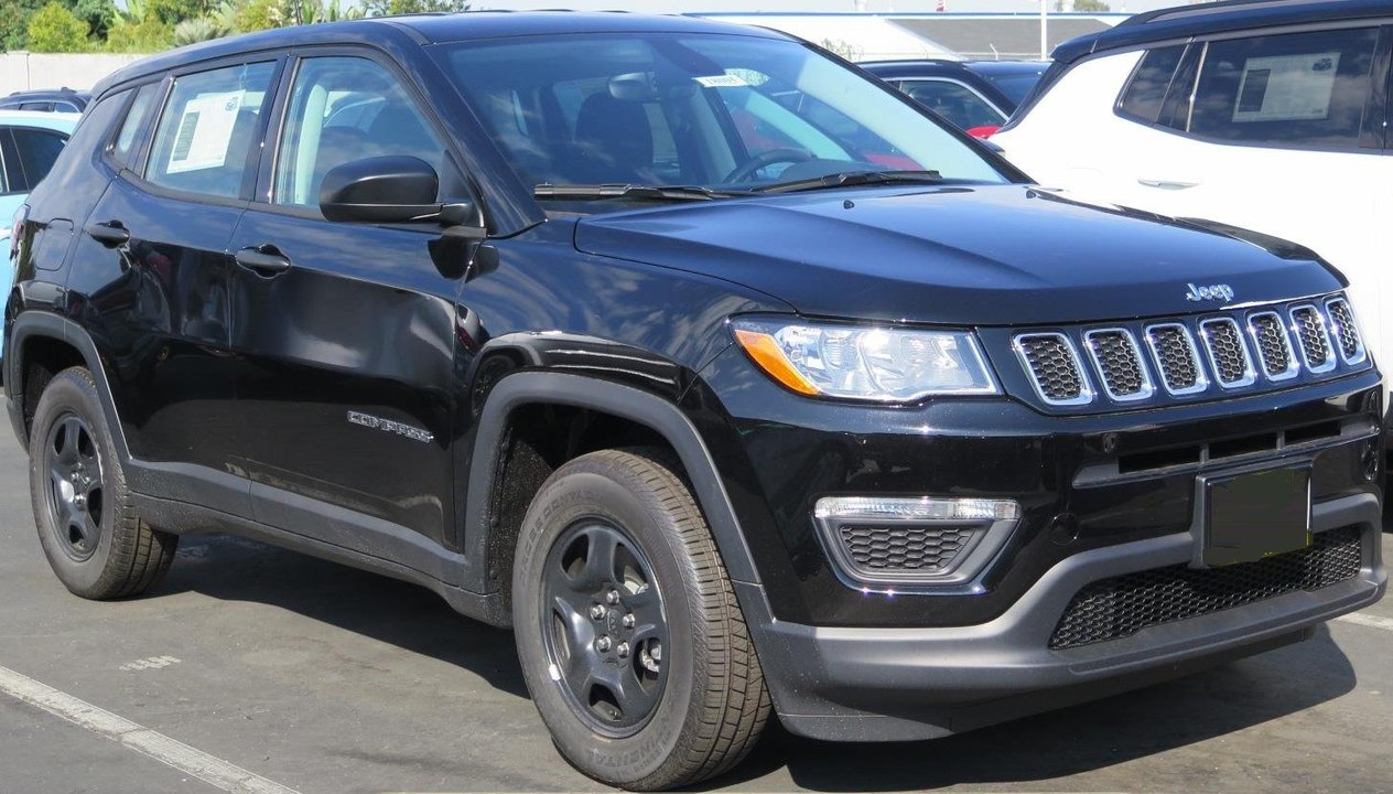 2018 Jeep Compass VS VOLVO XC40