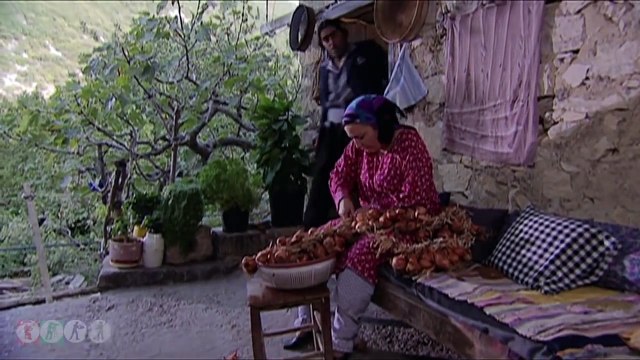 مسلسل ضيعة ضايعة - الجزء الأول ـ الحلقة 7 السابعة كاملة HD - البقرة