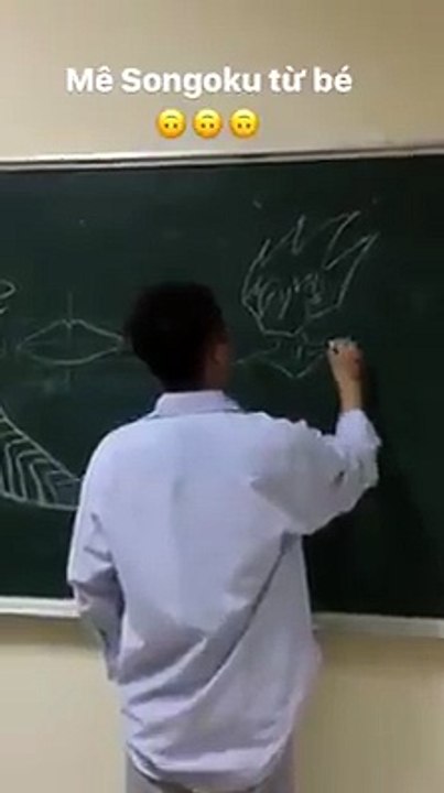 Sơn Tùng trổ tài vẽ nhân vật truyện tranh