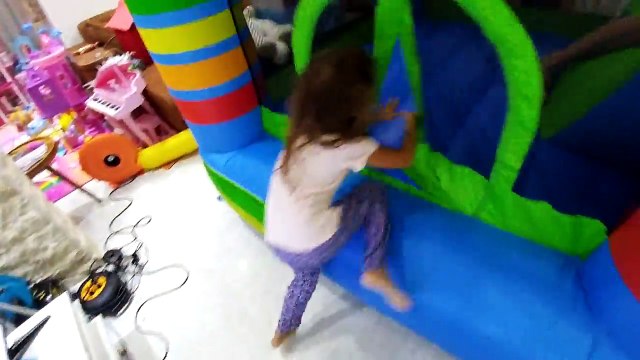 Gökkuşağı zıpzıp havuz kaç saniyede açılır. Yarışmalar, eğlenceli çocuk videosu