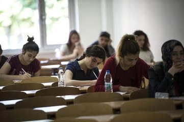 YÖK Başkanı, Tartışmalara Noktayı Koydu: Üniversiteye Girişte Sınavsız Model Söz Konusu Değil