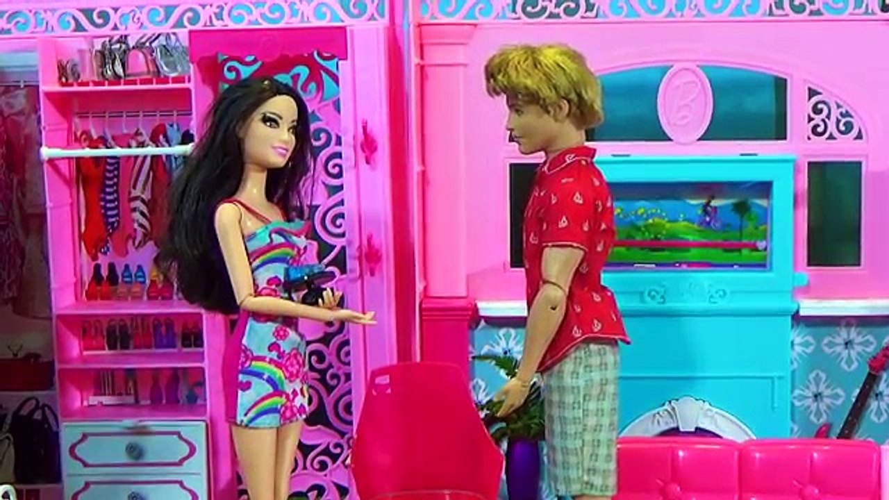 Escarpa Perplejo Humano Raquel le da un pastel con un hechizo de amor a Ken - Capítulo #26 -  juguetes Barbie en español - video Dailymotion