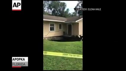 Un effondrement de terrain avale cette maison en Floride !