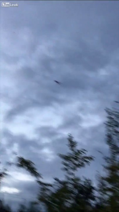 Vol d'une poupée gonflable tractée par un DRONE !!