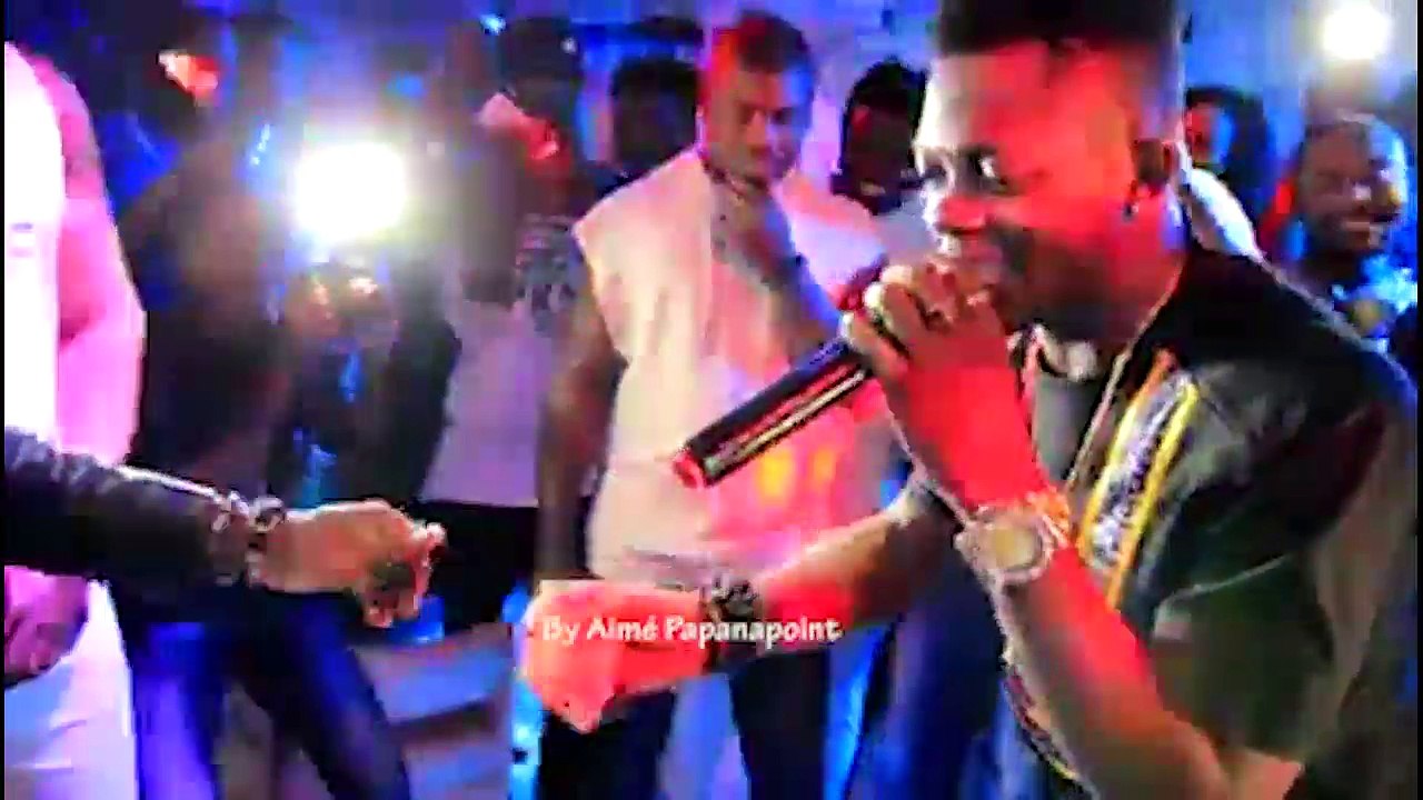 DJ ARAFAT FEAT TENOR-Chicoter Les Tympans(clip officiel)