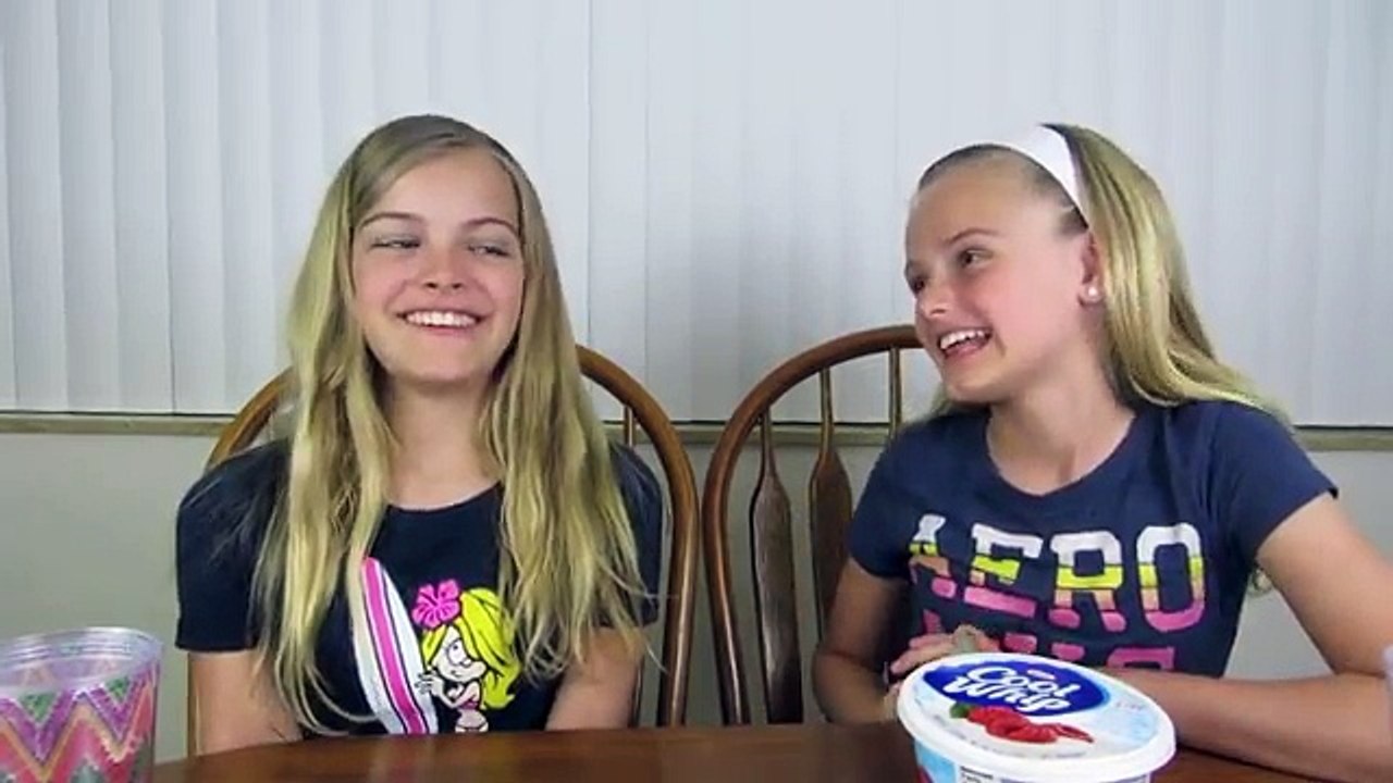 Try Not to Laugh Challenge ~ Jacy and Kacy