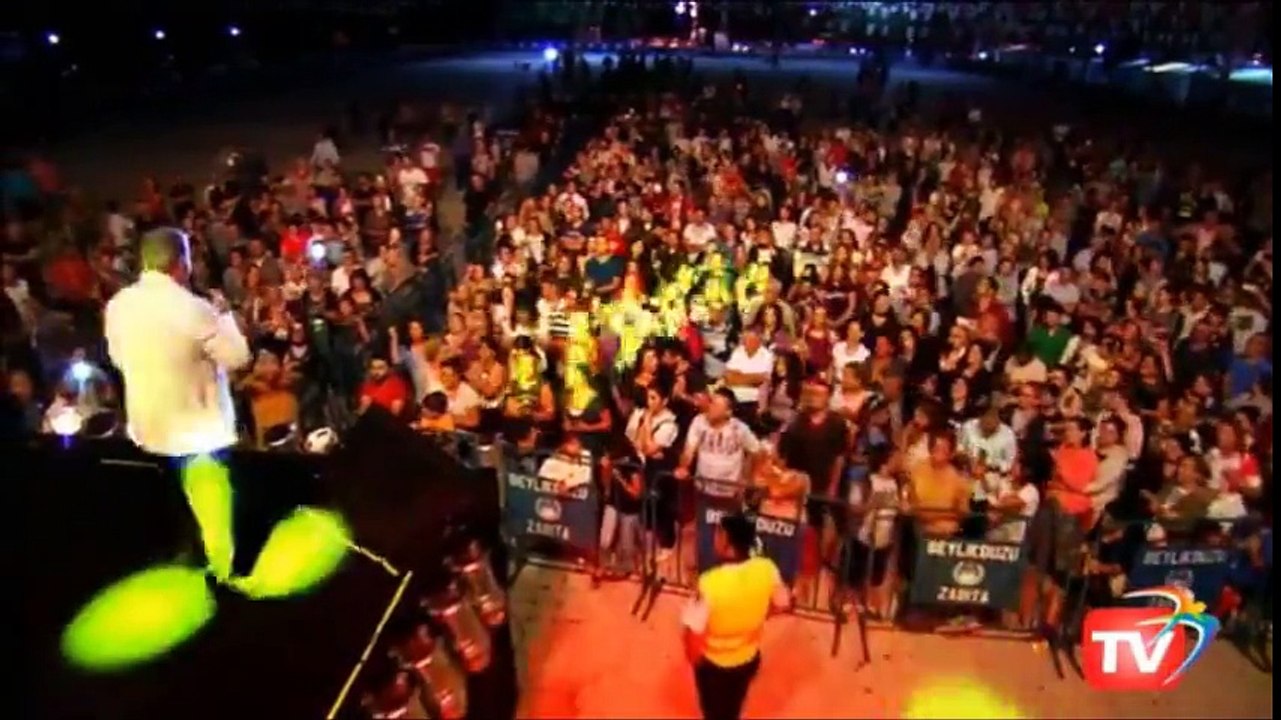 Ersan Erdura - Potpori [Beylikdüzü Belediyesi Barış Ve Sevgi Buluşması]