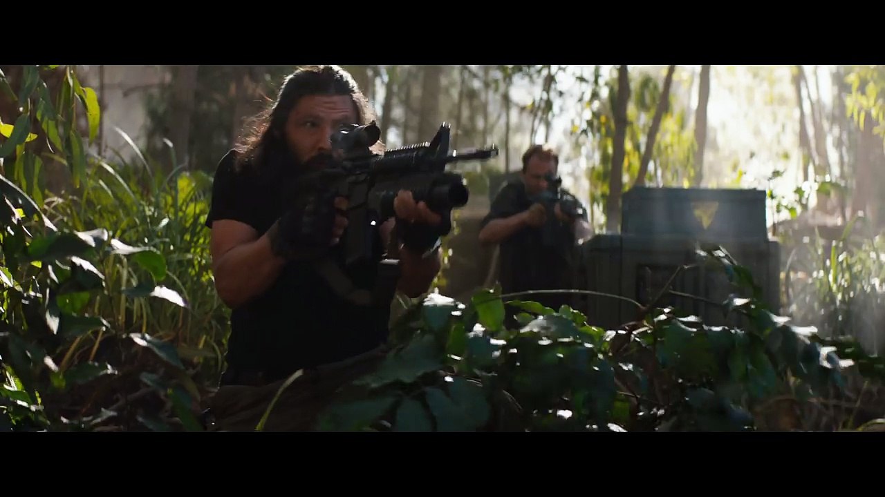 Lara Croft, TOMB RAIDER - Official Trailer #1